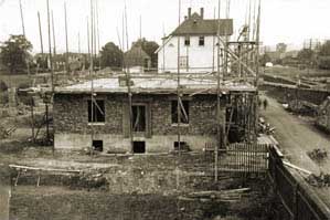 Bild "Pers&ouml;nlichkeiten:bau_neuepost.jpg"